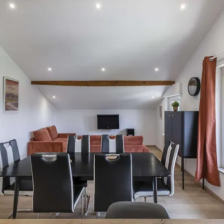 Grand Refait A Neuf Pres De La Avec Wifi Et Parking - Fr-1-4-710 *